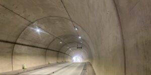 トンネル照明工事