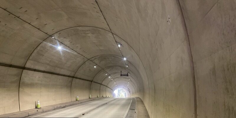 トンネル照明工事
